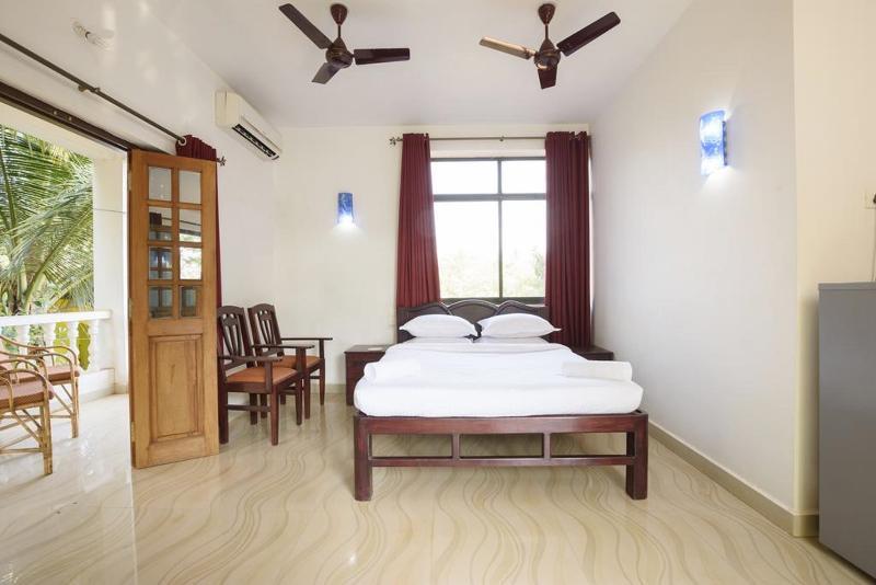 Oyo 13311 The White Feather Hotel Mandrem Exterior photo